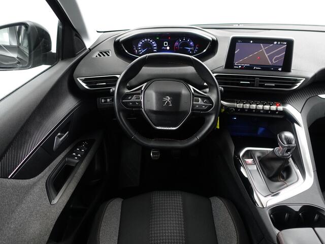 Peugeot 3008 1.2 PureTech Allure- Nap 112dkm, Carplay, Android Auto, 360 Camera, Xenon Led, Carbon
