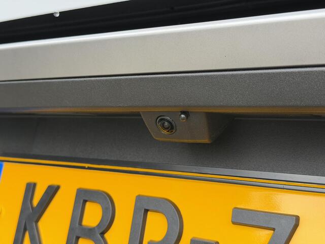 Peugeot 3008 GT 1.2 Hybrid 145PK e-DCS6 Automaat Navigatie, Achteruitrijcamera, Keyless, Stoel & Stuurwielverwarming, Elektrische Kofferklep