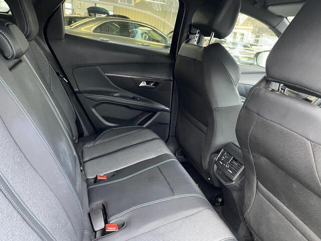 Peugeot 3008 1.6 HYbrid 180 Allure Pack Business | Automaat | Apple carplay | Electronic climate control | Dode hoek detectie | Navigatie systeem full map