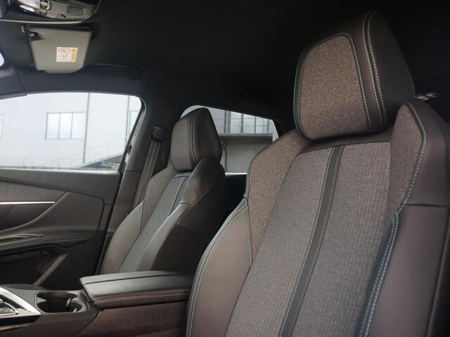 Peugeot 3008 1.6 HYbrid 225 Allure Winterpakket