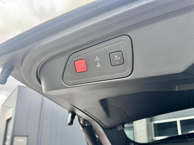 Peugeot 3008 1.6 e-THP GT Line NAP/ AUT/ Pano/ Camera/ Leer/ LED/ Trekhaak
