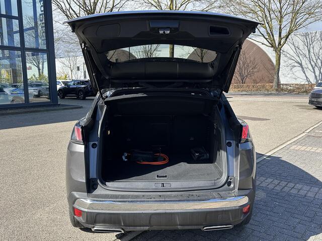 Peugeot 3008 1.6 HYbrid4 300 GT VAN ¤26.900,- NU VOOR SLECHTS ¤24.877,- Uw LENTEVOORDEEL ¤2.023,-PANORAMADAK| ADAPTIVE CRUISE CONTROL| STANDKACHEL| CAMERA VOOR + ACHTER|