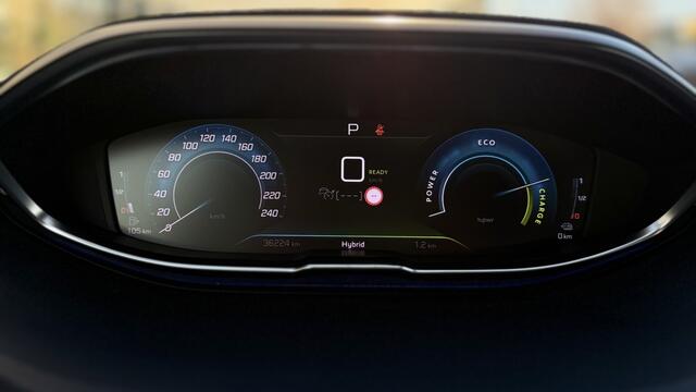 Peugeot 3008 1.6 HYbrid Allure | Navigatie | Camera | Cruise Control