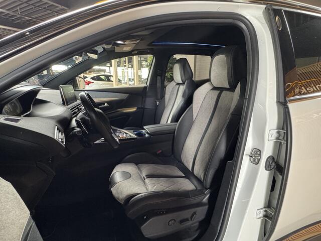 Peugeot 3008 1.6 GT Hybride 4 300 PK AWD Panorama Automaat navigatie, Climate 19 inch Sfeerverlichting