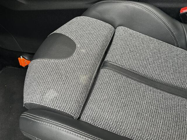 Peugeot 3008 Blue Lease Allure Premium 1.2 Turbo 130pk EAT8 | SCHUIF/KANTELDAK | HANDSFREE A.KLEP | TREKHAAK | AGR-STOELEN | STOELVERW. | MEMORY | KEYLESS ENTRY | DAB+