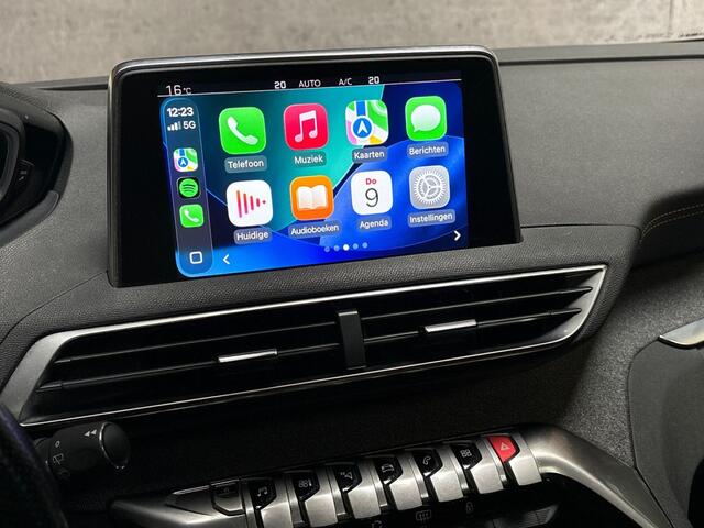 Peugeot 3008 1.2 PureTech GT-Line Automaat (PANORAMADAK, APPLE CARPLAY, 360 CAMERA, LEDER, KEYLESS, SPORTSTOELEN, ADAPTIVE CRUISE, GETINT GLAS, LANE ASSIST, NIEUWSTAAT)