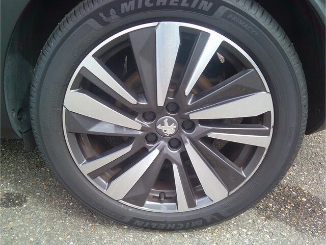 Peugeot 3008 1.2 PureTech Allure Automaat Staat in Hardenberg