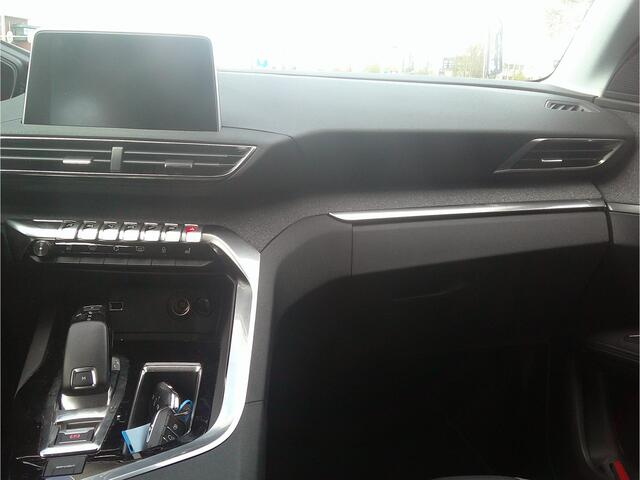 Peugeot 3008 1.2 PureTech Allure Automaat Staat in Hardenberg