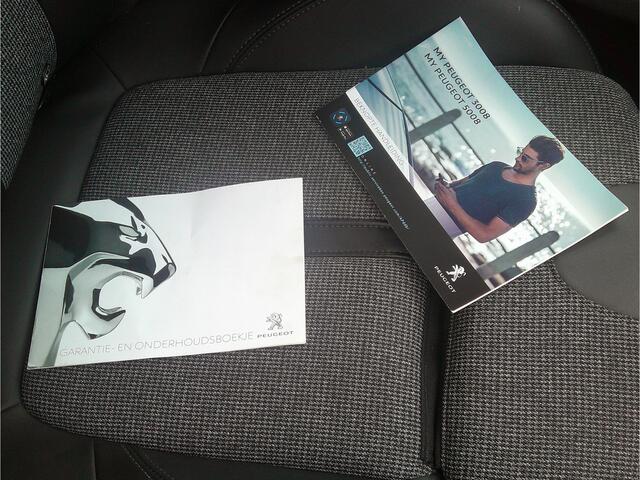Peugeot 3008 1.2 PureTech Allure Automaat Staat in Hardenberg