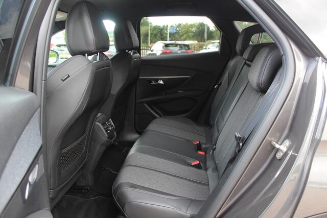 Peugeot 3008 1.6 e-THP GT Line / Trekhaak / Panoramadak / Camera / Navigatie / 18'' / Keyless / DAB / Cruise Control