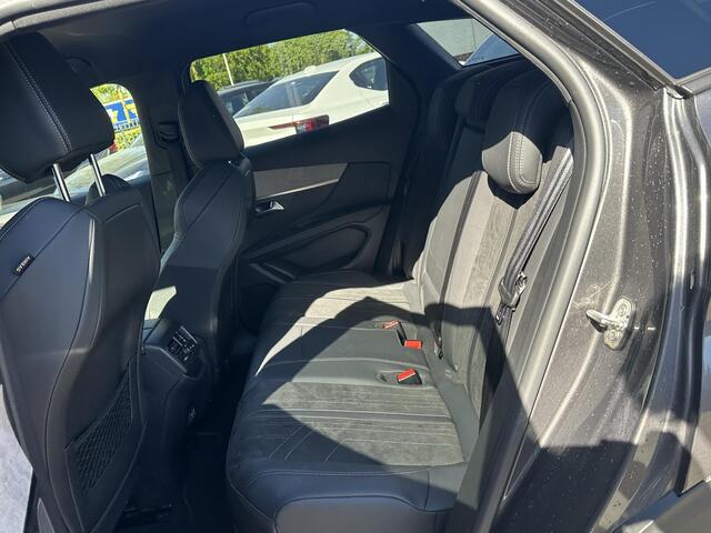 Peugeot 3008 1.6 HYbrid 225 GT Pack Business BOMVOL! | BLACKPACK | ACHTERUITRIJCAMERA | MASSAGE STOELEN | STOELVERWARMING | GEHEUGEN STOELEN | APPLECARPLAY | ELEKT. ACHTERKLEP | FOCAL AUDIO | DODEHOEK | KEYLESS | ADAP. CRUISE | RIJKLAAR MET 12 MND BOVAG GARANTIE |