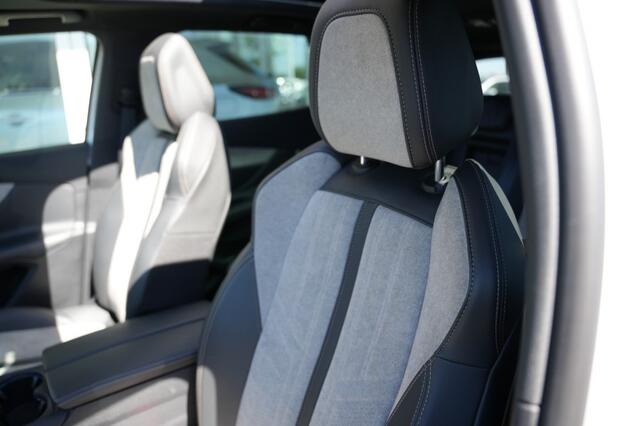 Peugeot 3008 1.6 HYBRID4 300 GT- Pano, Camera,Carplay All in prijs