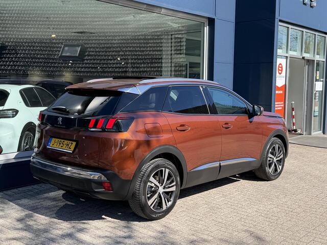 Peugeot 3008 1.2 Turbo 130PK Allure Automaat | Lage Km stand: 47800 | Panorama Schuif-Kanteldak | Afneembare Trekhaak | All Season Banden | LED Verlichting | Navigatie | Stoelverwarming | Dakrails |