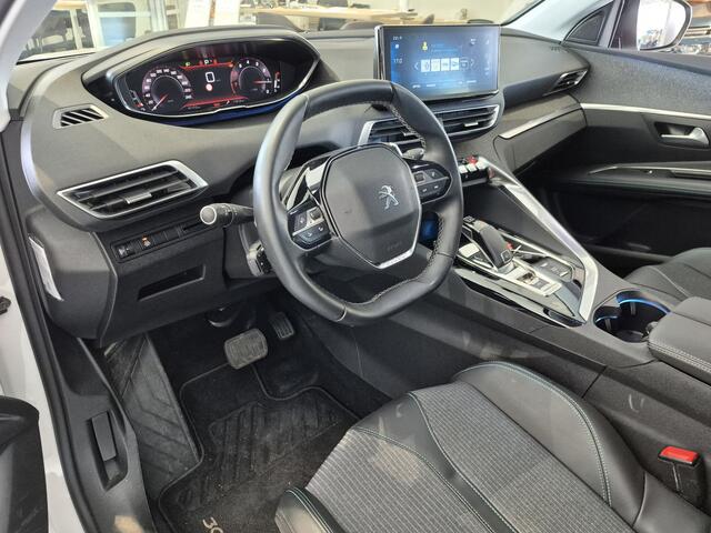 Peugeot 3008 1.2 PureTech Allure Avantage | Automaat | Navigatie | Camera Voor en Achter | Keyless Entry en Start | Park Assist |