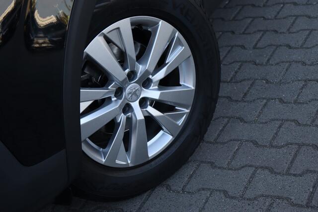 Peugeot 3008 1.2 PureTech Allure | Trekhaak | Navi | Carplay |