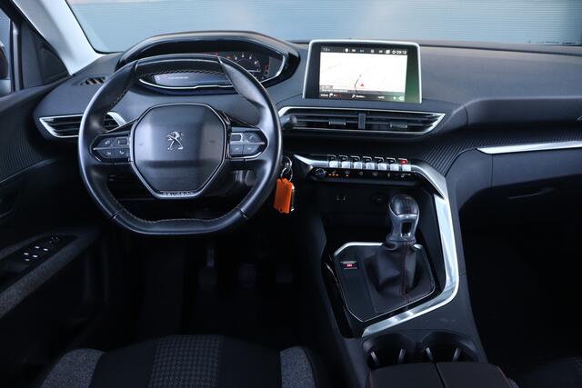 Peugeot 3008 1.2 PureTech Allure | Trekhaak | Navi | Carplay |