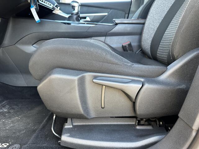 Peugeot 3008 1.2 PureTech Blue Lease Executive |CARPLAY|CLIMA|TREKHAAK|CAMERA|LM VELGEN 17''