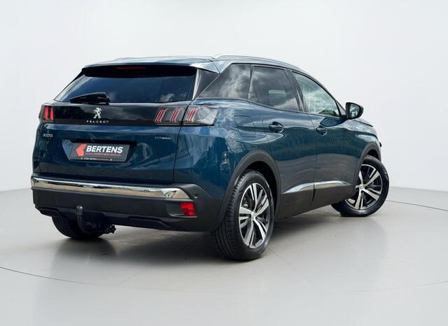 Peugeot 3008 1.6 HYbrid 225 Allure Pack Business