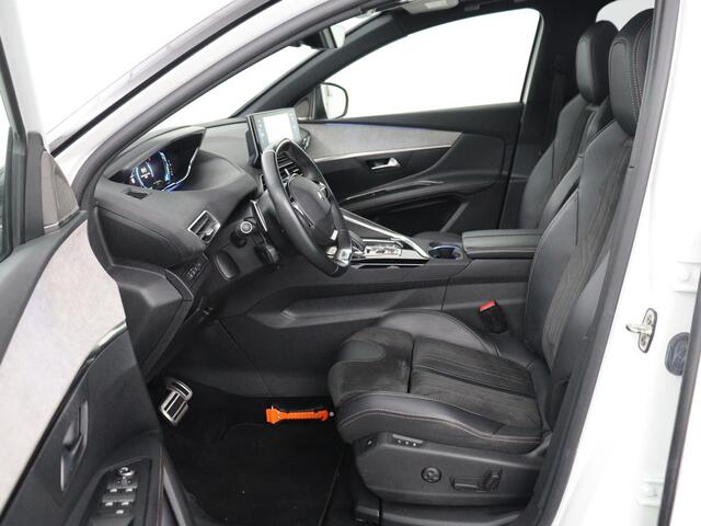 Peugeot 3008 1.6 HYbrid 225 GT Pack Business | SOH 90,2% | Panoramadak | Stoelverwarming | Adaptive cruise | Carplay | Keyless | Side Assist | Leder/Alcantara | Full LED | Navigatie | 360 Camera | PHEV | Plug In