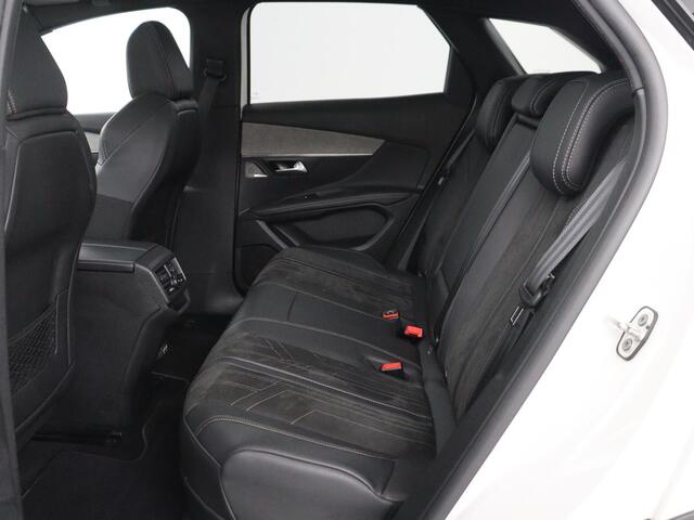 Peugeot 3008 1.6 HYbrid 225 GT Pack Business | SOH 90,2% | Panoramadak | Stoelverwarming | Adaptive cruise | Carplay | Keyless | Side Assist | Leder/Alcantara | Full LED | Navigatie | 360 Camera | PHEV | Plug In