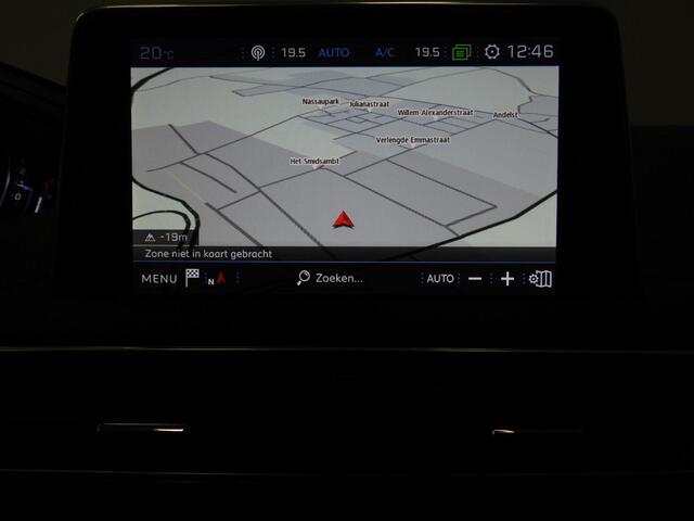 Peugeot 3008 1.2 PureTech Aut. Executive NAVI/CLIMA/CRUISE/TREKH./17"LMV!