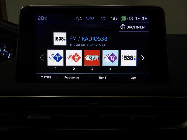 Peugeot 3008 1.2 PureTech Aut. Executive NAVI/CLIMA/CRUISE/TREKH./17"LMV!