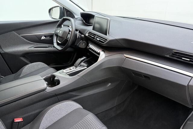 Peugeot 3008 1.2T Blue Lease Executive | 130PK | AUTOMAAT | Afneembare trekhaak | Camera | Navigatie | Parkeersensoren voor & achter | Climate Control | Apple Carplay & Android Auto