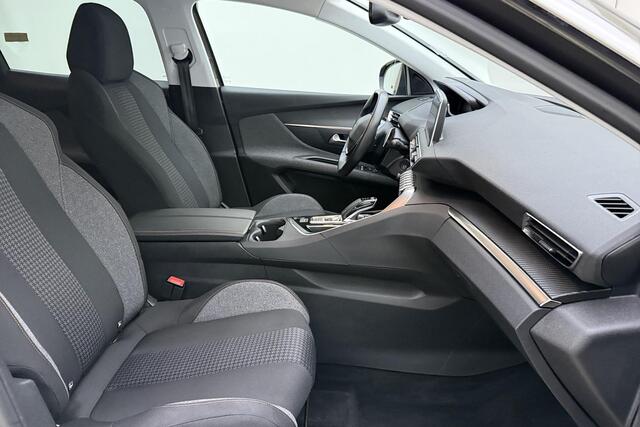 Peugeot 3008 1.2T Blue Lease Executive | 130PK | AUTOMAAT | Afneembare trekhaak | Camera | Navigatie | Parkeersensoren voor & achter | Climate Control | Apple Carplay & Android Auto