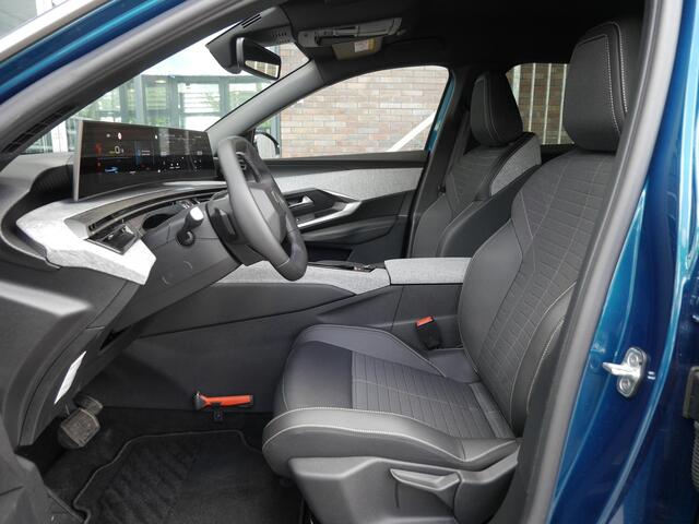 Peugeot 3008 e-3008 Allure Avantage 210 73 kWh | Demo | Lichtmetalen velgen 19 inch | Achteruitrijcamera | Climate control | Cruise control | Navigatie | Apple carplay/Android auto