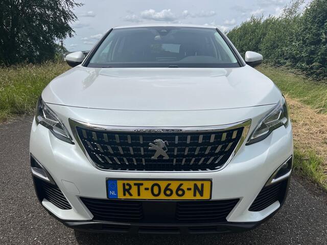 Peugeot 3008 1.2 PureTech Blue Lease Executive