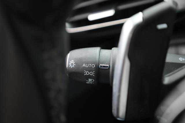 Peugeot 3008 1.6 HYbrid 225 Blue Lease Allure | Rijklaar! | SOH 93,5% | Afn. Trekhaak | Dig. Cockpit | Dodehoek | Stoelverw. | Camera+PDC | Cruise | LED | NAV+App.Connect V