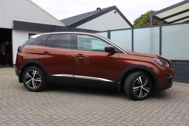 Peugeot 3008 1.2 PureTech Première Nieuwe distributieriem! Trekhaak.