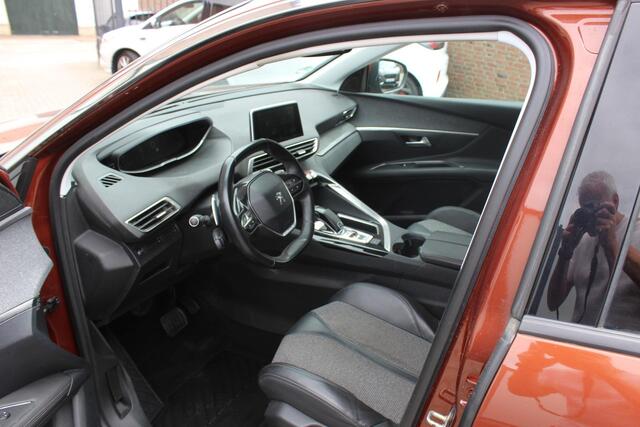 Peugeot 3008 1.2 PureTech Première Nieuwe distributieriem! Trekhaak.