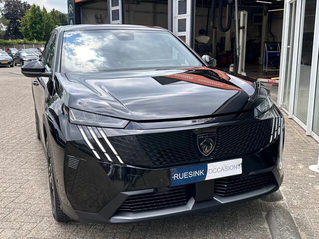 Peugeot 3008 1.2 HYB 145 ALLURE