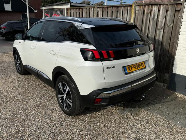 Peugeot 3008 1.2 PURETECH ALLURE automaat,trekhaak,44000 km!!