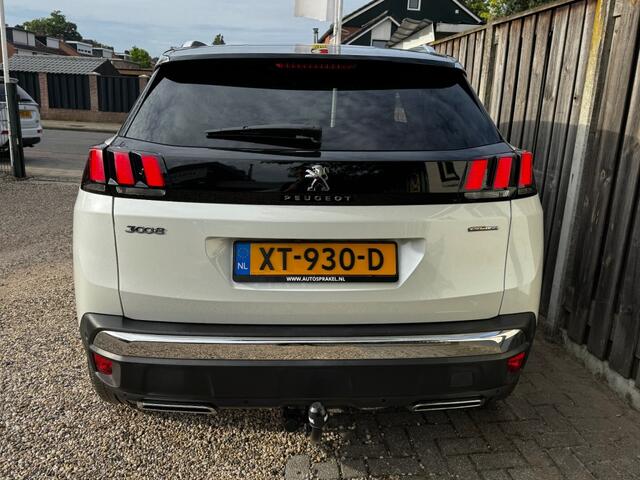 Peugeot 3008 1.2 PURETECH ALLURE automaat,trekhaak,44000 km!!