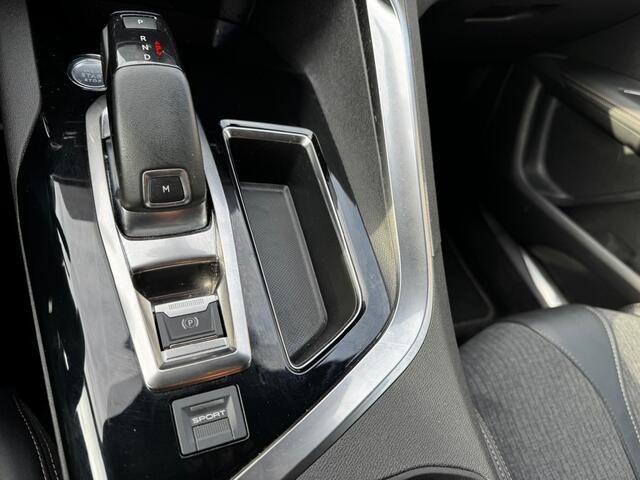 Peugeot 3008 1.2 PURETECH ALLURE automaat,trekhaak,44000 km!!