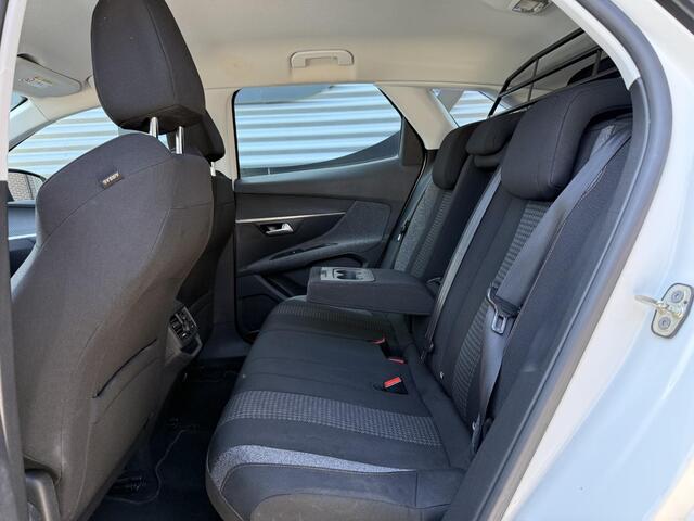 Peugeot 3008 1.2 PureTech Executive 1e Eigenaar|Navi|Camera|D-riem vv in 2025|Carplay|Clima|Cruise|Stoelverwarming|i-Cockpit|APK tot 03-2027