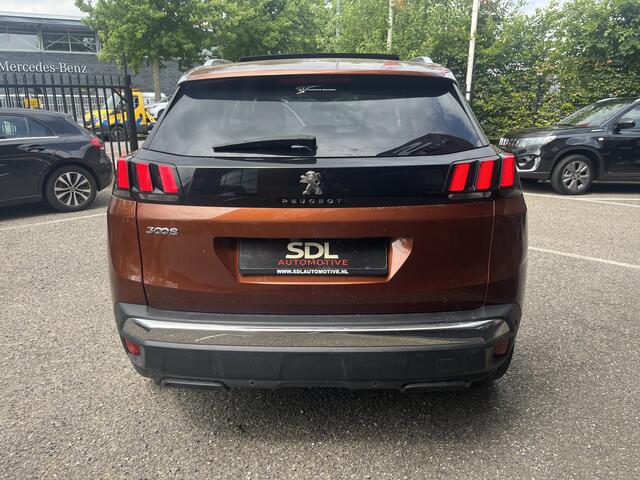 Peugeot 3008 1.2 PureTech Allure Avantage // SCHUIF-KANTELDAK // 360 CAMERA // CRUISE // NAVI+CARPLAY // HALF LEDER //