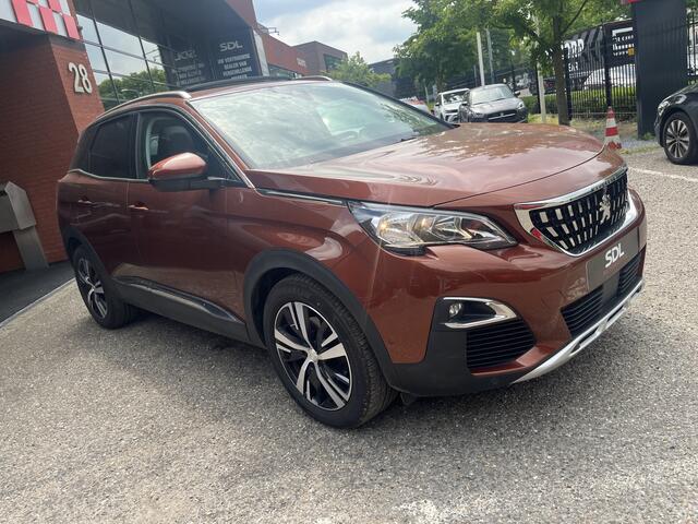 Peugeot 3008 1.2 PureTech Allure Avantage // SCHUIF-KANTELDAK // 360 CAMERA // CRUISE // NAVI+CARPLAY // HALF LEDER //