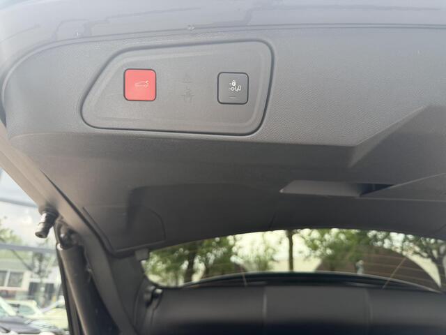 Peugeot 3008 1.6 HYbrid 225 GT Pack Business VAN ¤ 25.900,- VOOR ¤ 23.440,- | UW WK-VOORDEEL: ¤ 2.460,- | ORIGINEEL NL AUTO | ELEKTRISCHE ACHTERKLEP | STOELVERWARMING | KEYLESS START & GO | CAMERA | DODEHOEKDETECTIE | PEUGEOT DEALER ONDERHOUDEN