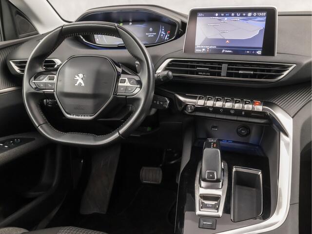 Peugeot 3008 1.2 PureTech Sport Automaat (APPLE CARPLAY, GROOT NAVI, TREKHAAK, PARKEERSENSOREN, SPORTSTOELEN, CRUISE, LANE ASSIST, NIEUWSTAAT)