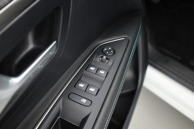 Peugeot 3008 1.2 PureTech Blue Lease Allure | Dig. Cockpit | Cruise Control | Keyless | Camera | Apple CarPlay & Android Auto | PDC V+A