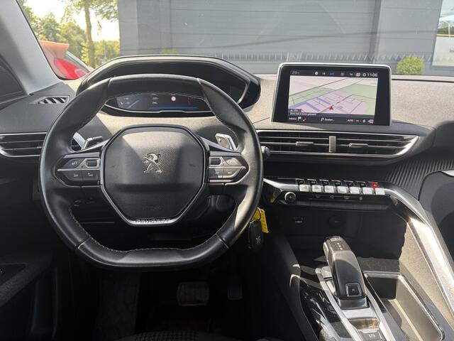 Peugeot 3008 1.2 PureTech Active 360°Camera,Navi,Carplay,Trekhaak,Lm velgen,D-riem vv in2023,Recent beurt gehad,N.A.P,131pk,Pdc,Apk tot 01-2027