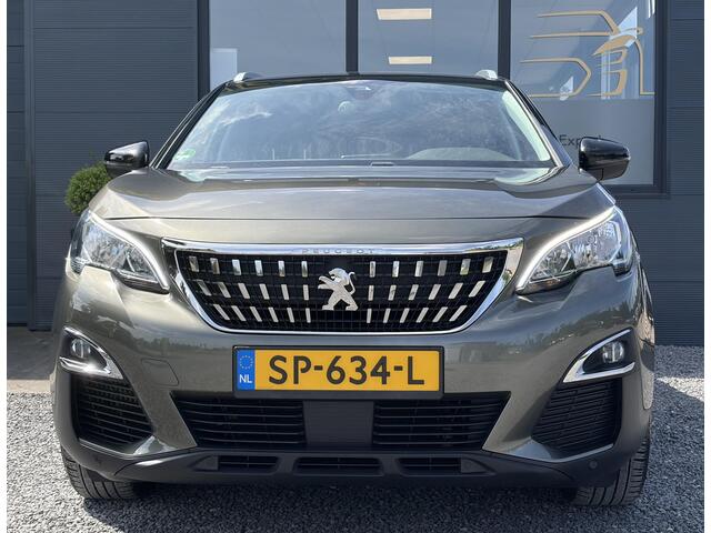 Peugeot 3008 1.2 PureTech Active 360°Camera,Navi,Carplay,Trekhaak,Lm velgen,D-riem vv in2023,Recent beurt gehad,N.A.P,131pk,Pdc,Apk tot 01-2027