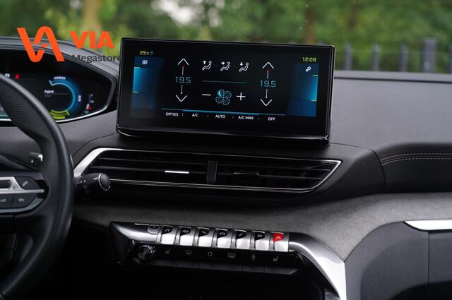 Peugeot 3008 1.6 Hybrid 225 GT | PANO | Camera | PDC | Stoelverw. | ECC | Halfleer |