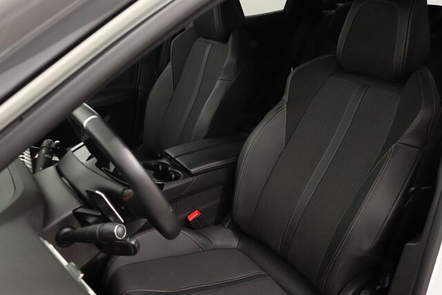 Peugeot 3008 1.2 TURBO 130PK GT BLACK PACK EAT8 | Navi | El. achterklep | 19 inch