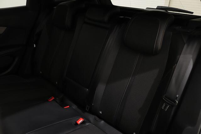 Peugeot 3008 1.2 TURBO 130PK GT BLACK PACK EAT8 | Navi | El. achterklep | 19 inch