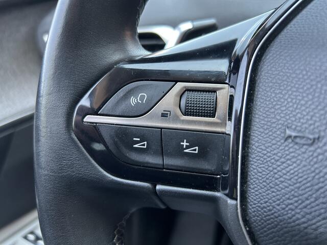Peugeot 3008 1.2 PureTech Première // LED // FOCAL AUDIO // HALF-LEDER // APPLE CARPLAY / ANDROID AUTO // PDC V+A // CLIMA // CRUISE