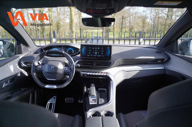 Peugeot 3008 1.6 Hybrid 225 GT | PANO | Camera | PDC | Stoelverw. | ECC | Halfleer |